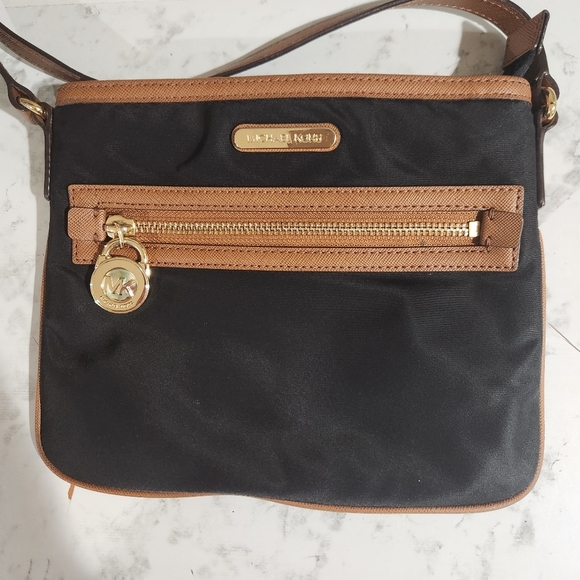 Michael Kors Kempton Small Black And Tan Gold Crossbody Bag - Picture 2 of 5